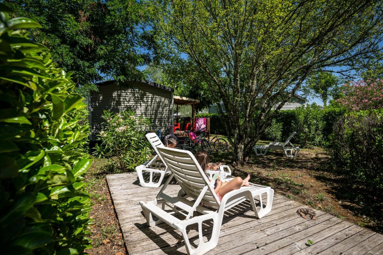 Charmant Camping Familiale 3 Etoiles Vue 360 Plage Piscine A Debordement Empl Xxl Labeaume Exterior foto