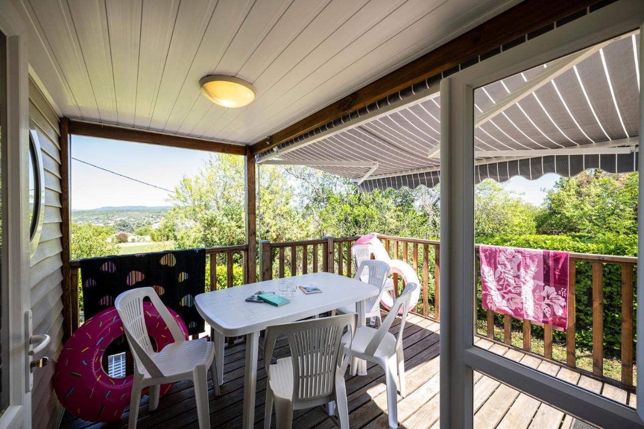 Charmant Camping Familiale 3 Etoiles Vue 360 Plage Piscine A Debordement Empl Xxl Labeaume Exterior foto