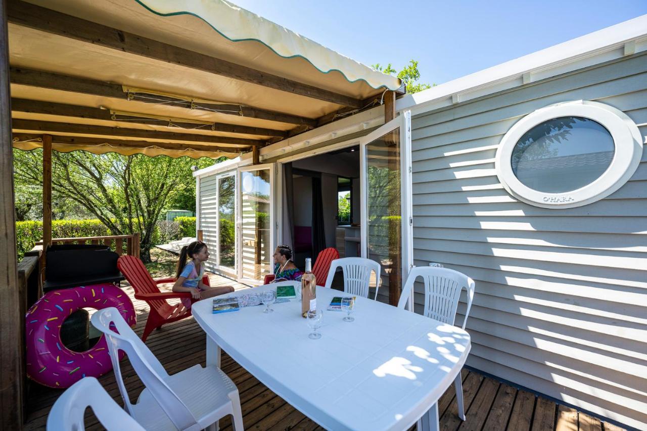 Charmant Camping Familiale 3 Etoiles Vue 360 Plage Piscine A Debordement Empl Xxl Labeaume Exterior foto
