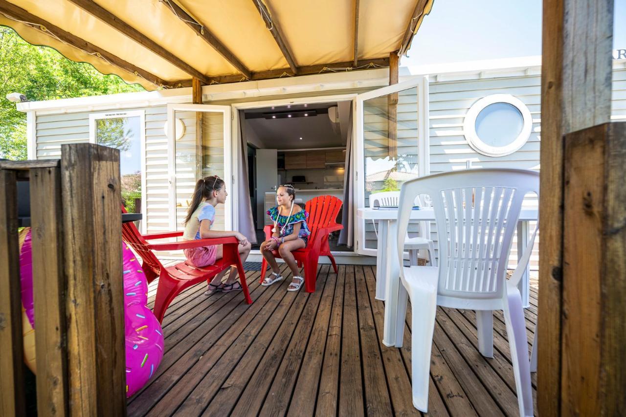 Charmant Camping Familiale 3 Etoiles Vue 360 Plage Piscine A Debordement Empl Xxl Labeaume Exterior foto