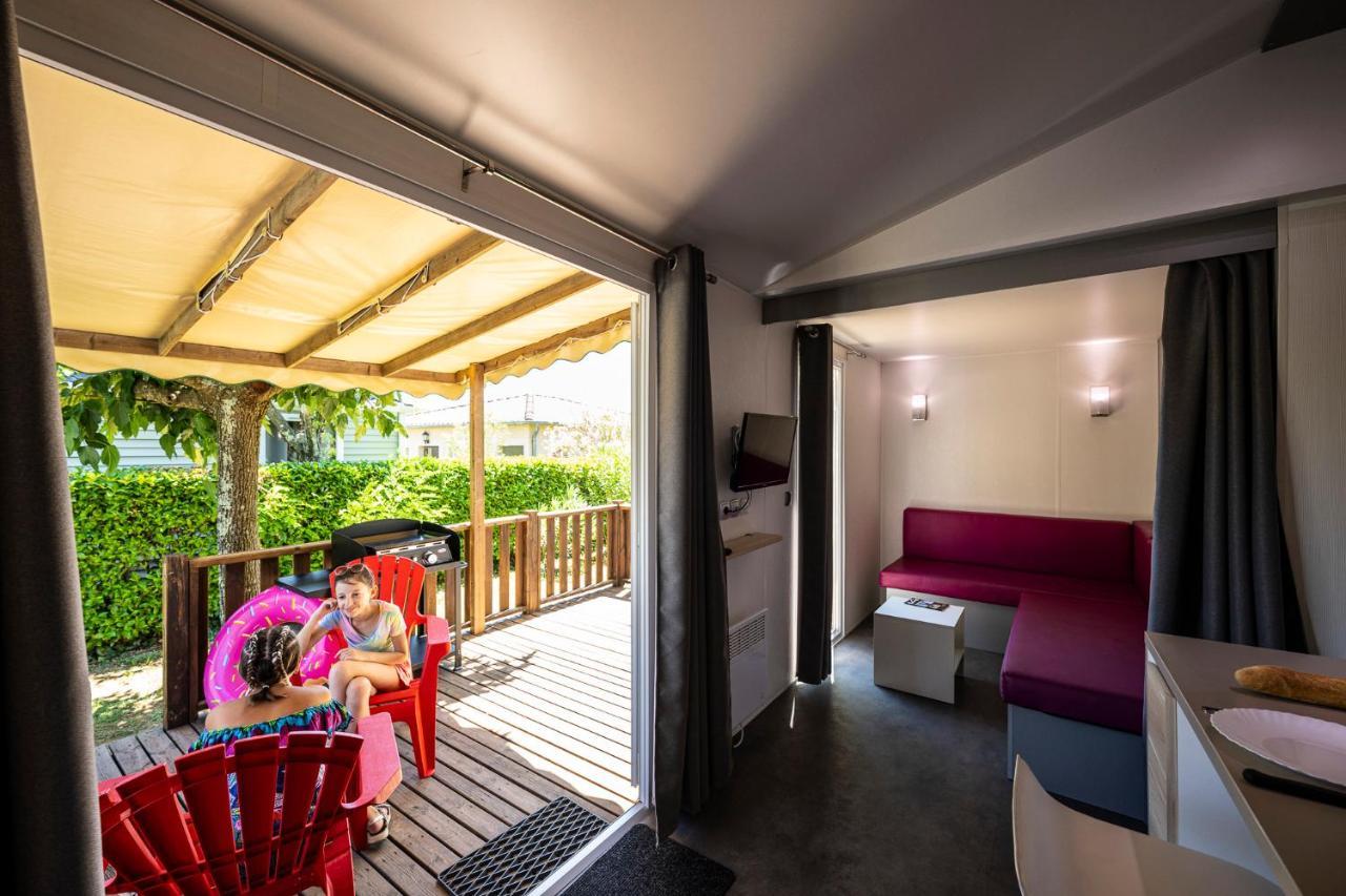 Charmant Camping Familiale 3 Etoiles Vue 360 Plage Piscine A Debordement Empl Xxl Labeaume Exterior foto